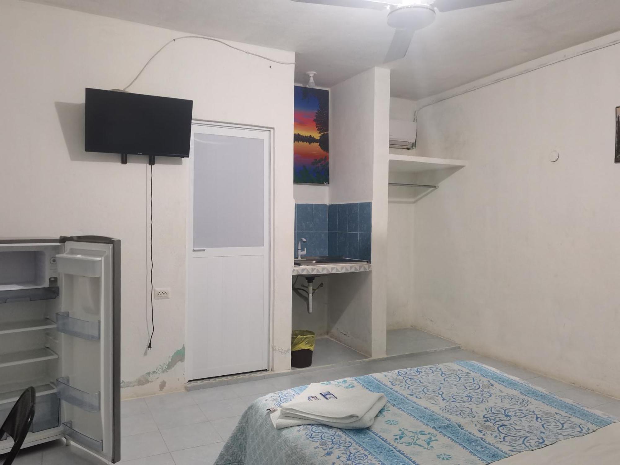 Blue Hotel Бакалар Екстериор снимка